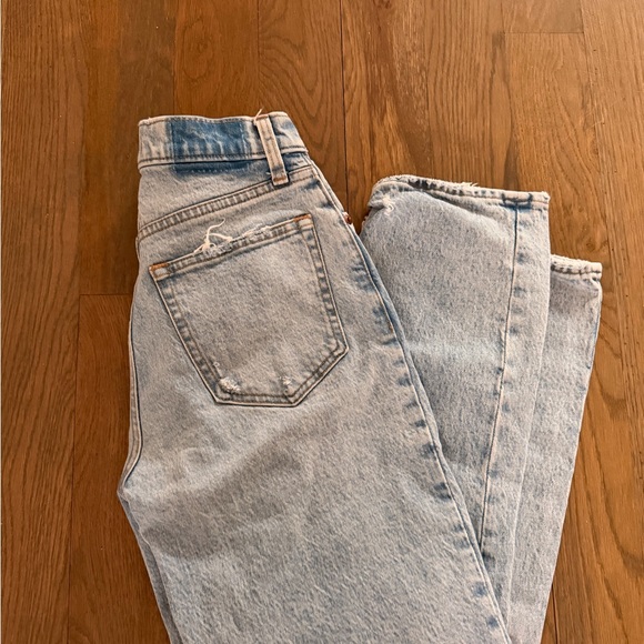 Abercrombie Blue Ultra High-Rise Straight Leg Jeans - Picture 2 of 3